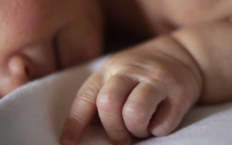 Cum e să descoperi, după 60 de ani, că în loc să faci parte dintr-o familie înstărită, ai fost schimbat la naștere…