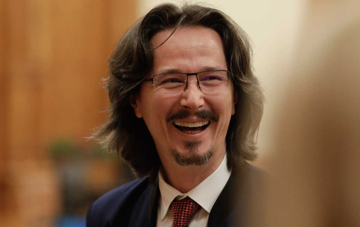 Fostul judecător Cristi Dănileț, dat în judecată de propria fiică deoarece nu i-a plătit pensia de întreținere