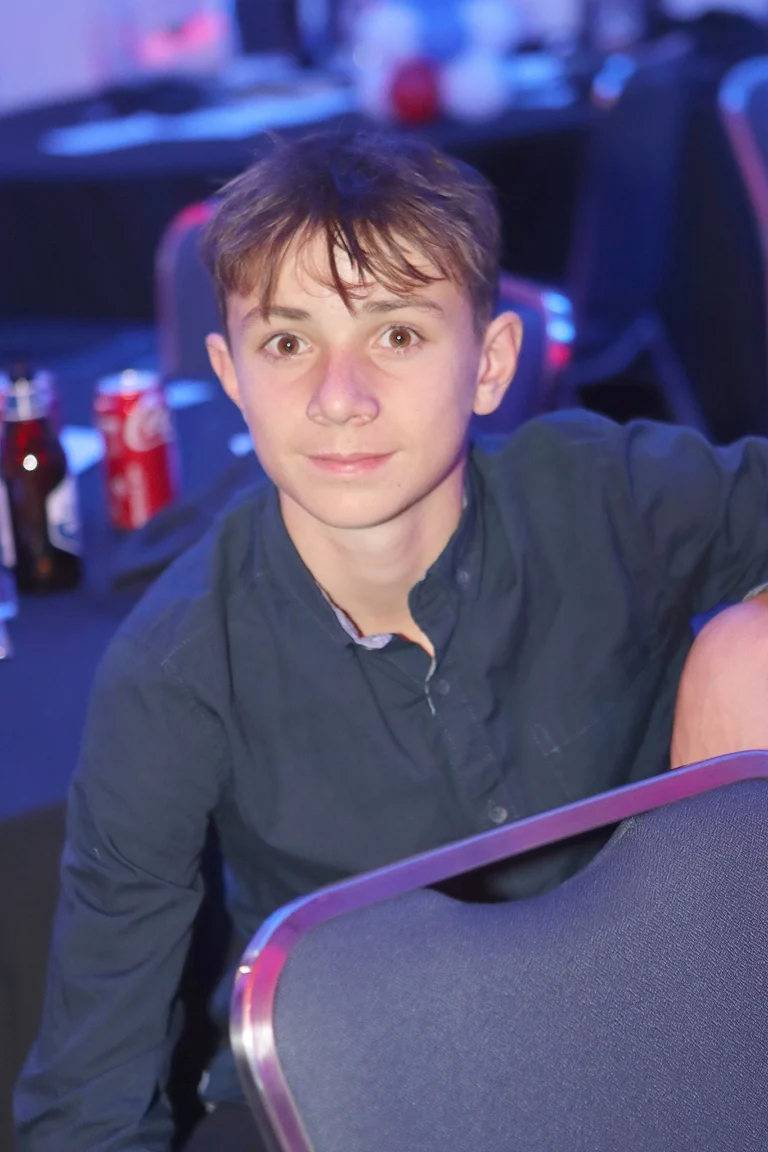 TRAGIC! A murit fulgerător la doar 17 ani! Părinții lui, distruși de durere, au anunțat decesul. Ce s-a întâmplat e cumplit