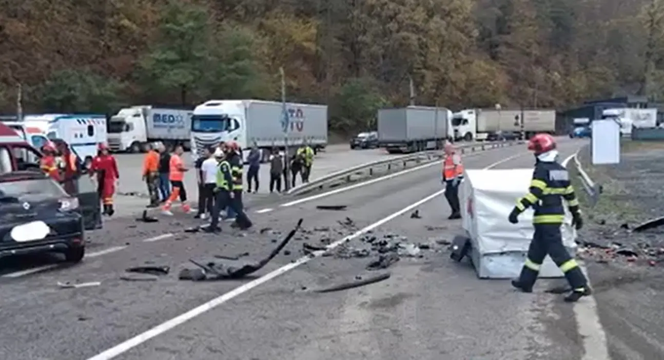 Accident rutier grav pe Valea Oltului, O persoană a murit, patru au ajuns la spital