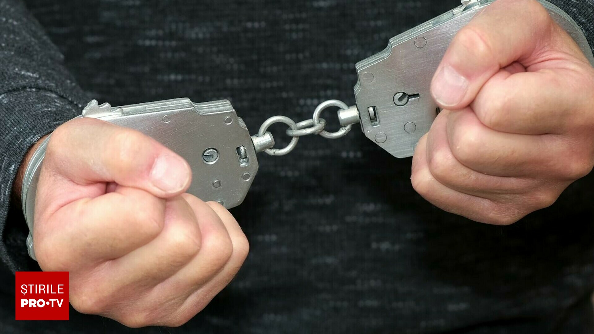 Ce au făcut doi români ca să ia banii de asigurare întrece orice imaginație! Polițiștii i-au săltat imediat