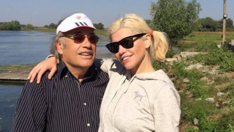 Loredana Groza, cu ochii în lacrimi pe scenă: „Se află în stare gravă la spital!”