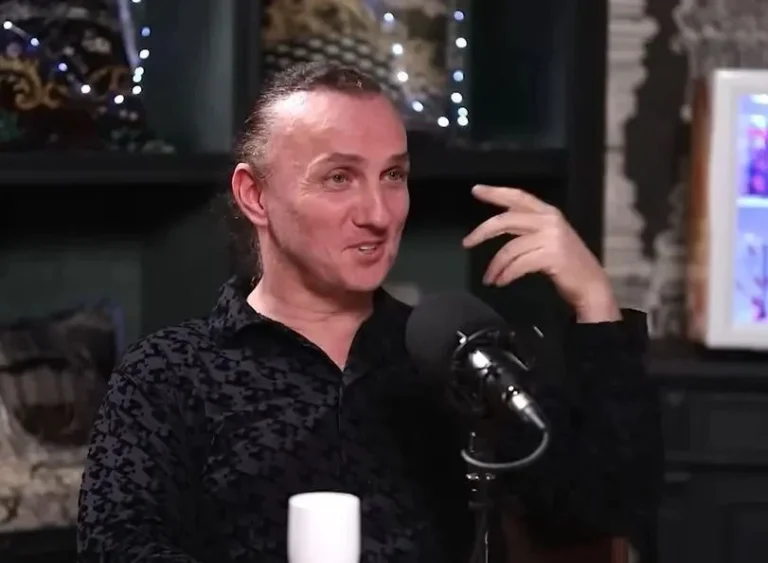 „Mi-a fost atât de rușine și de milă pentru fratele meu, Vasile”. Mihai Trăistariu a refuzat 500 de euro pe un tablou pictat de el