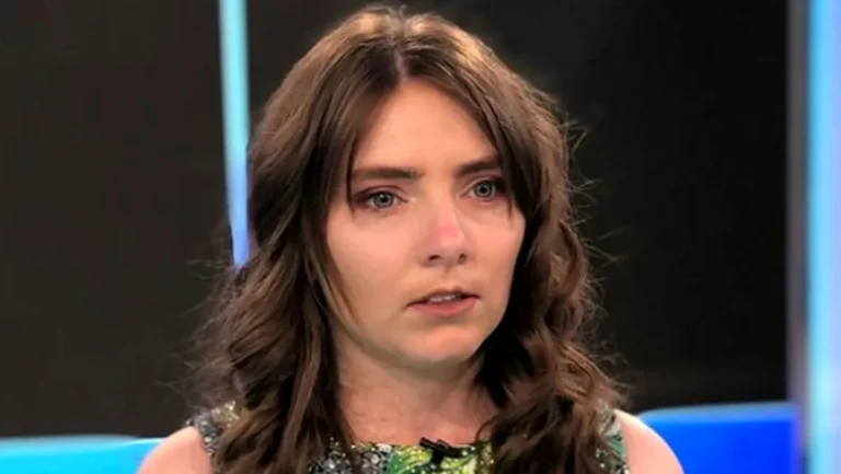 Vulpița s-a angajat vânzătoare, dar o vecină o desființează: „E o mamă iresponsabilă!”