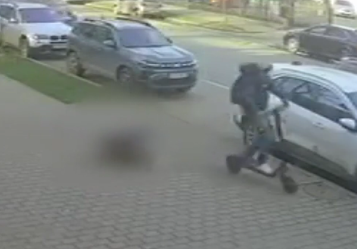 Copil de 10 ani spulberat pe trotuar în Iași! Gestul autorului e de necrezut, totul a fost filmat de camere!