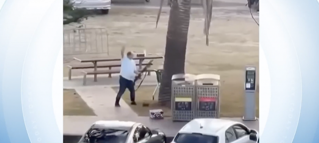 Cine e Ahmed, eroul care a smuls arma teroristului! Suma colosală pe care i-a donat-o un miliardar