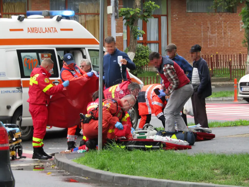 A fost tăiat în jumătate de un stivuitor! Ce s-a întâmplat cu tânărul e ireal, medicii au rămas muți de uimire