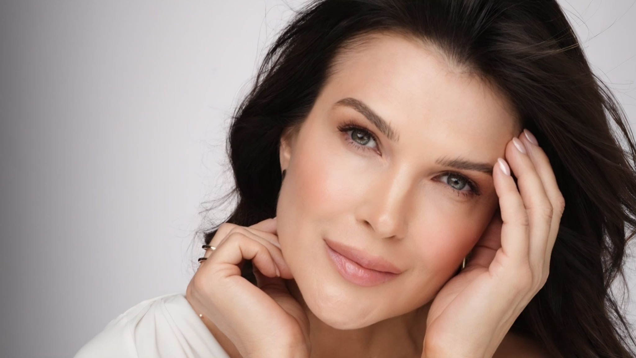 Monica Bîrlădeanu a renunțat definitiv la un aliment! Ce face în dormitor la 47 de ani pentru a nu îmbătrâni