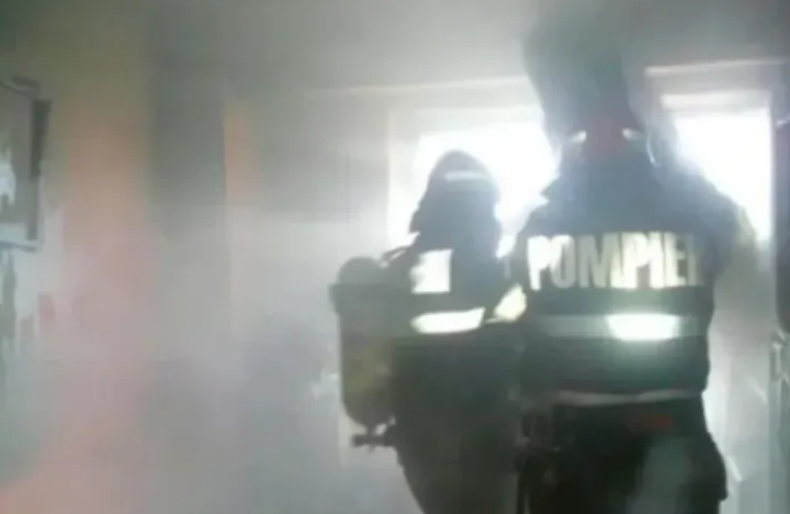 Pompierii au lichidat un INCENDIU devastator, însă în interiorul locuinței au descoperit…
