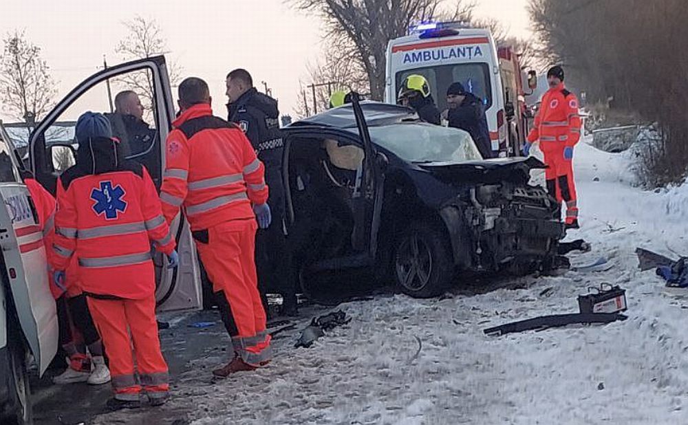 Doliu uriaș! Un bebeluș de 8 luni a murit pe loc în mormanul de fiare. Ce a făcut șoferul înainte de impactul fatal