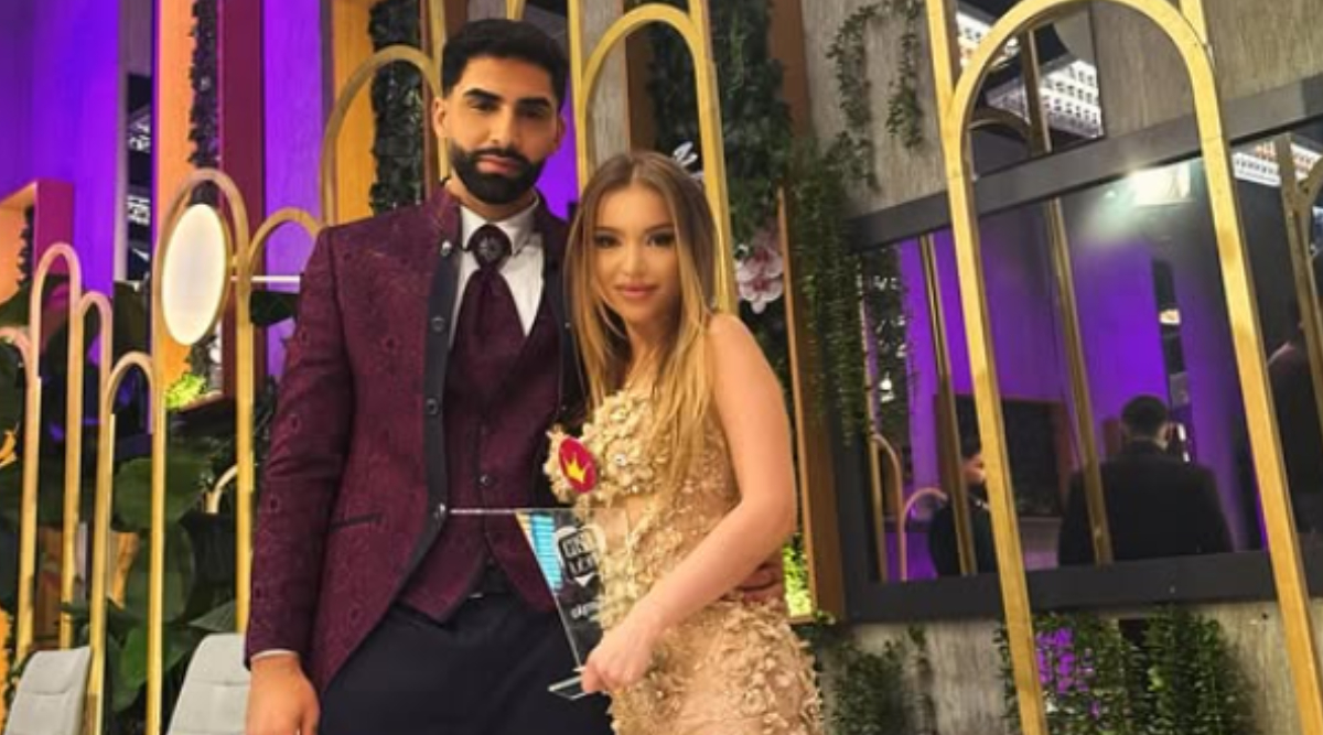 Ce i-a făcut Ahmed Veronicăi în mașină. Reacția tinerei a devenit virală: „Ajutor! Mă mușcă, ai înnebunit?”
