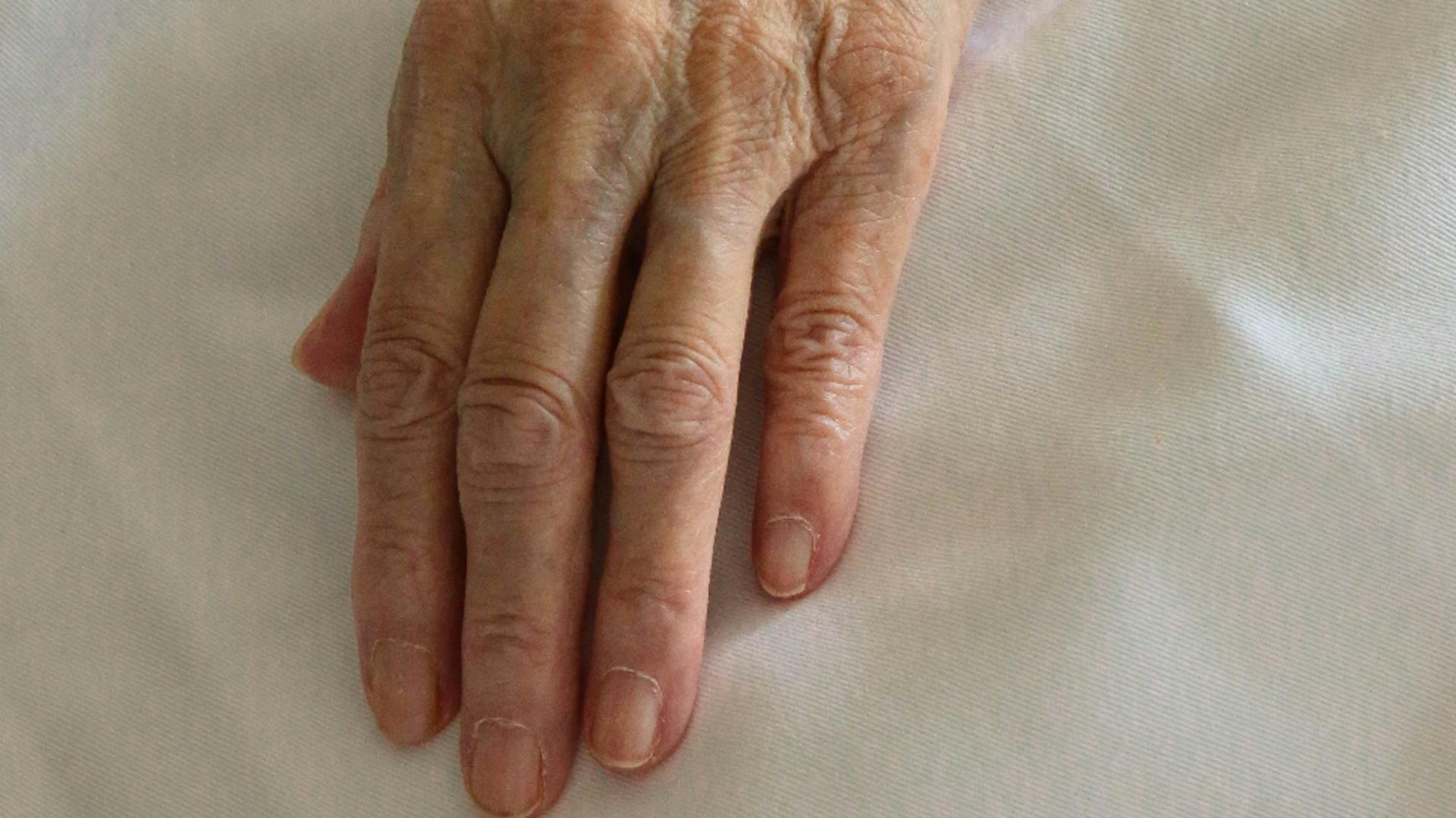 Tragedie în casele românilor! Ce au găsit medicii în locuința unei bătrâne de 87 de ani. Este cutremurător