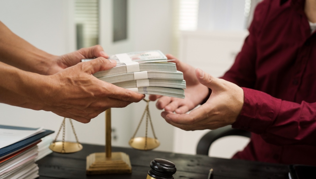 Lovitură pentru milioane de românce! S-a schimbat vârsta de pensionare. Anunțul care dă peste cap toate planurile