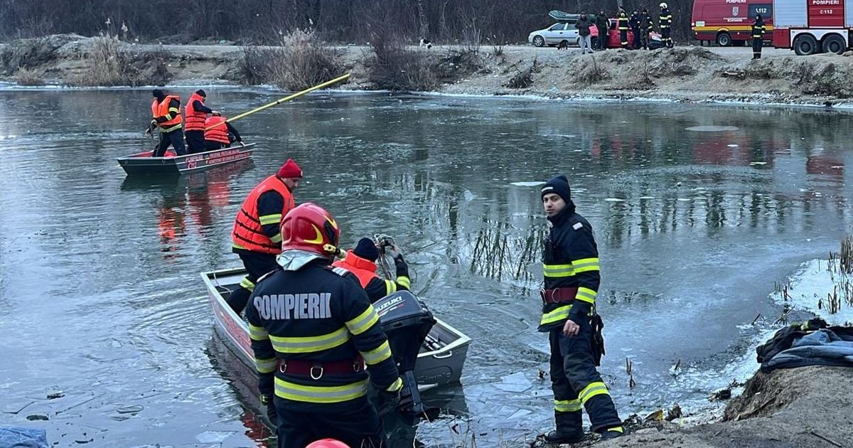 Dramă cumplită pe râul Olt! Tată și fiu, scoși din apa înghețată în stare gravă. Detalii de ultim moment
