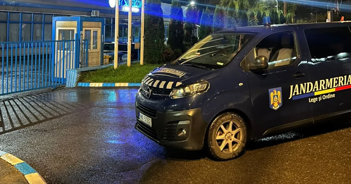 Un SCANDAL între adolescenți a luat o întorsătură PERICULOASĂ când unul a scos…