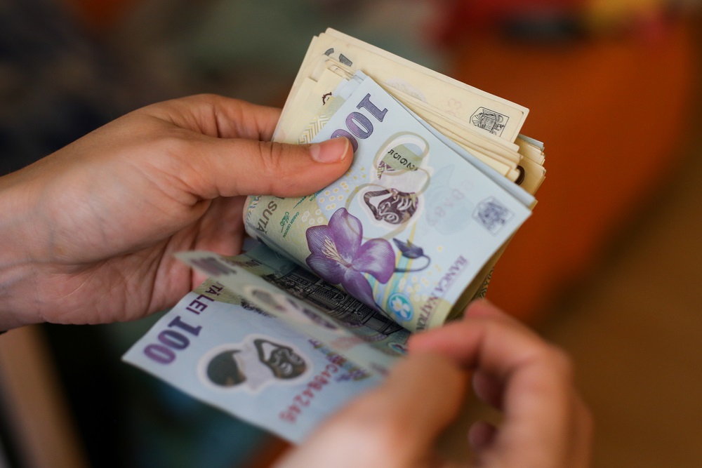 ANUNȚ OFICIAL pentru pensionari: iată cine va încasa un ajutor fix în valoare de…