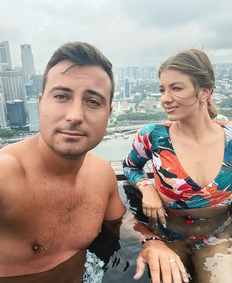 Valentin Sanfira a transmis un MESAJ SUBTIL fostei soții prin versurile care spun…