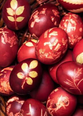 Pentru ouă de Paște ALBASTRE ai nevoie de acest ingredient BANAL…