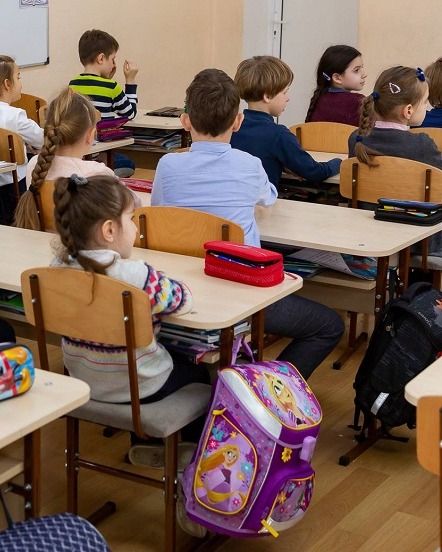 Toți băieții vor fi OBLIGAȚI să învețe la școală cum trebuie să se…