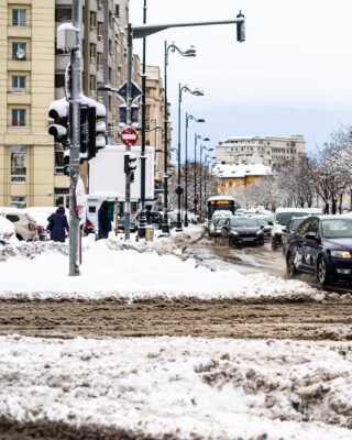Vremea se RĂCEȘTE BRUSC și meteorologii anunță că de mâine va începe să…