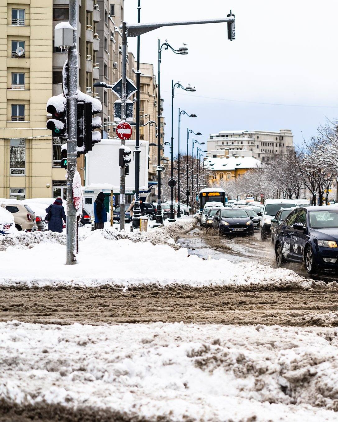 Vremea se RĂCEȘTE BRUSC și meteorologii anunță că de mâine va începe să…