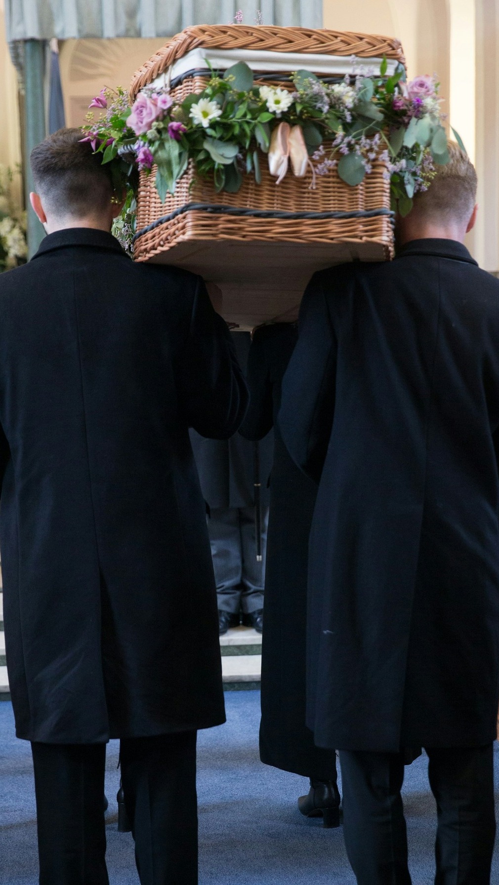 S-a MAJORAT ajutorul de înmormântare, iar noua sumă de BANI este…