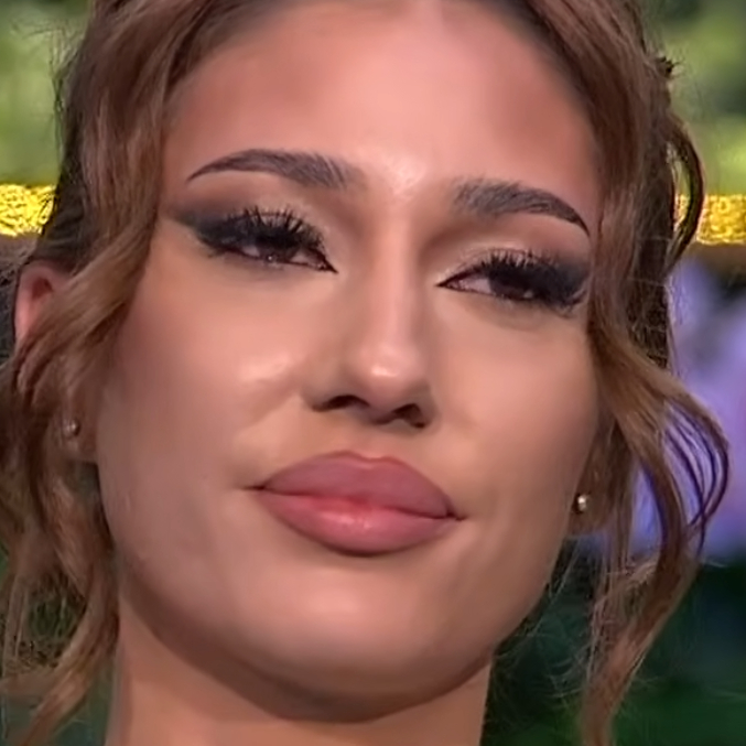 Jaqueline a fost ELIMINATĂ din oficiu deoarece se confruntă cu o problemă de…