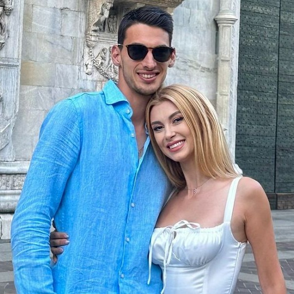 Andreea Bălan a izbucnit în PLÂNS când pe scenă au urcat membrii trupei…