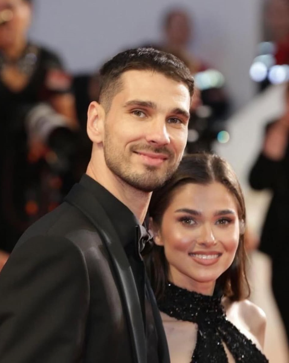 Theo Rose a dezvăluit ce TEAMĂ URIAȘĂ a învins chiar înainte să…
