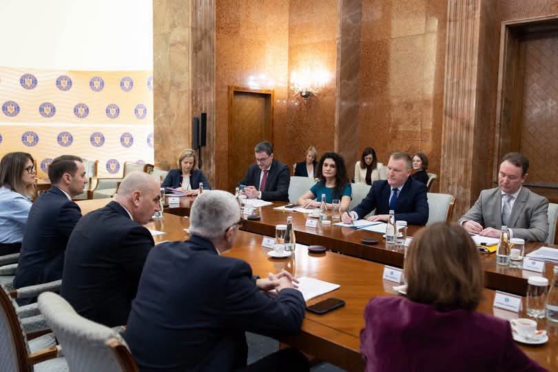 Schimbare RADICALĂ pentru bugetari: cine mai primește vouchere de vacanță din 2026…