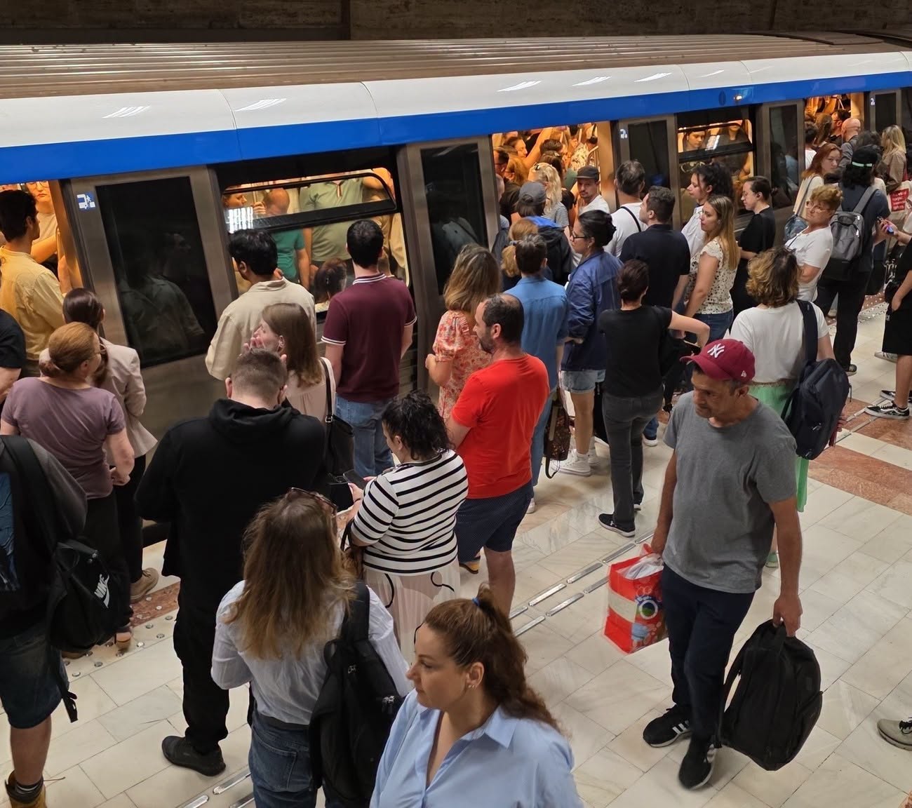 O garnitură de metrou a fost retrasă din circulație din cauza unei defecțiuni la…