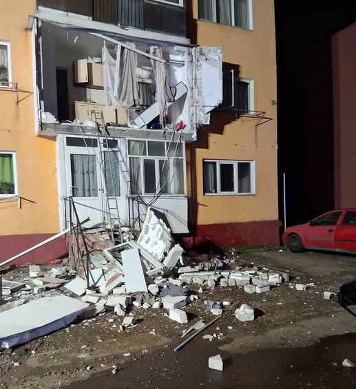 Trei persoane au ajuns la spital în stare critică din cauza unei acumulări de…