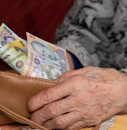 Veste bună pentru pensionari: când va crește punctul de pensie și cine scapă de…