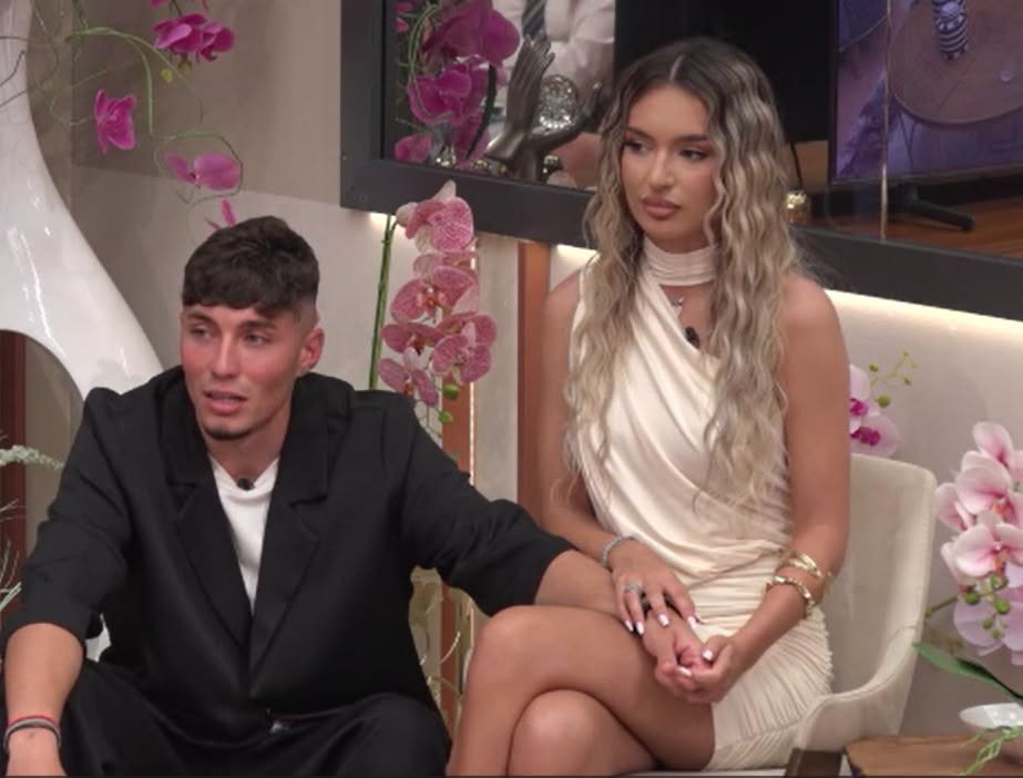 Naomi și Dorobanțu REVIN în emisiune, iar Lucia izbucnește în lacrimi după ce…