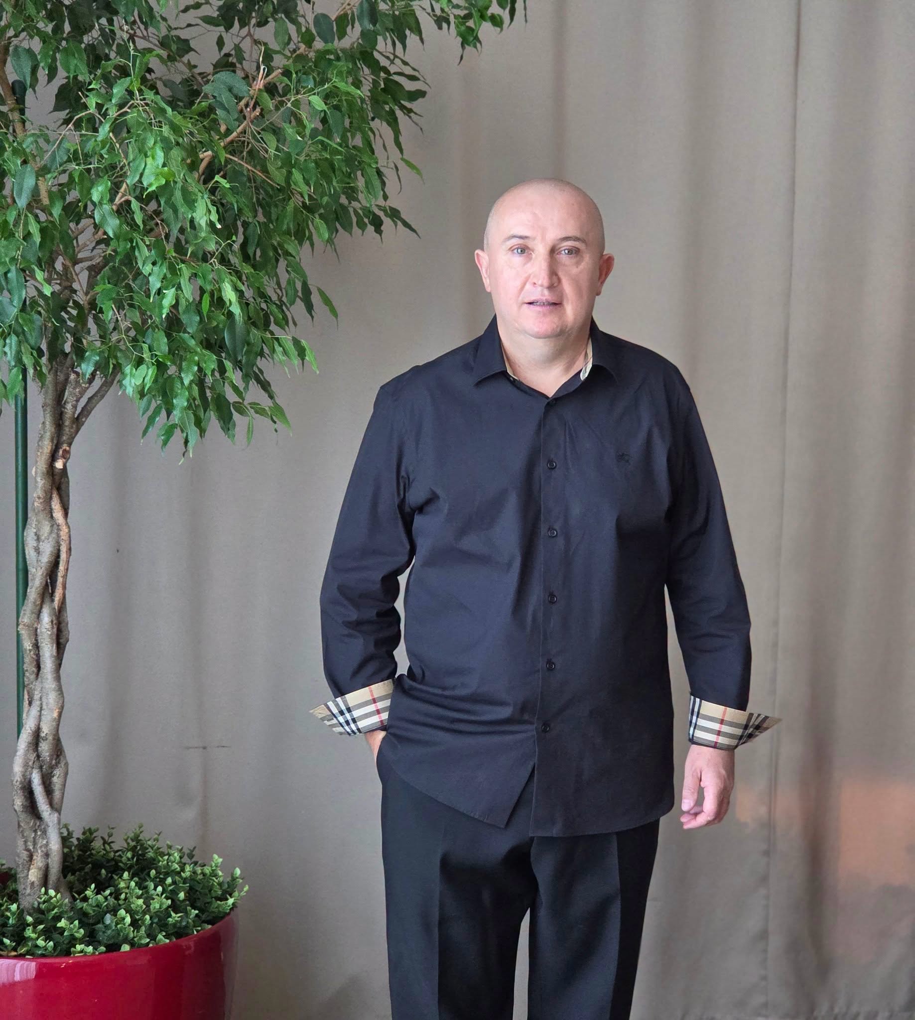 LUPU REDNIC a dat în judecată un actor celebru după ce a fost ȚEPUIT…
