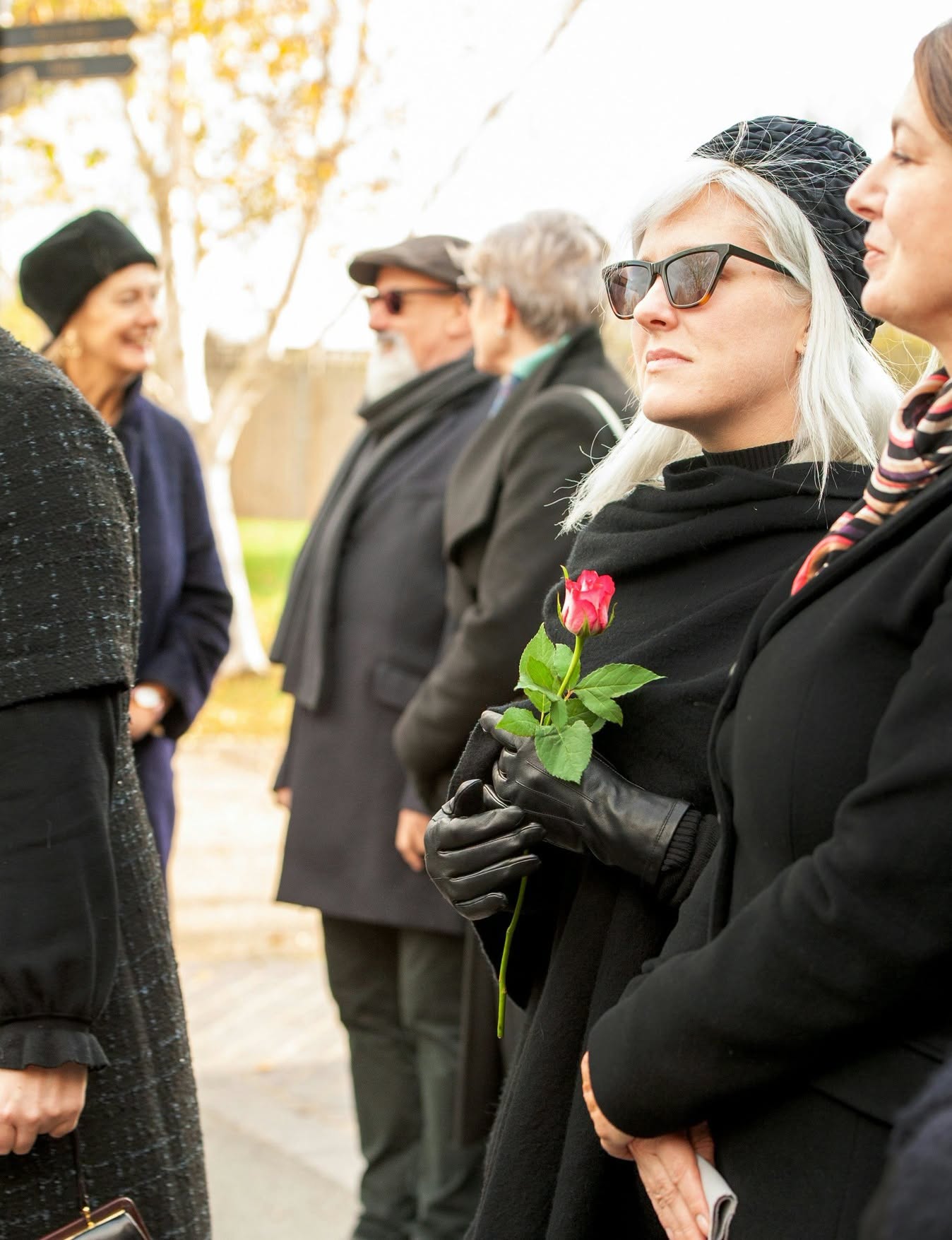 Un bărbat din Botoșani s-a stins lângă sicriul tatălui său, în timp ce se pregătea să-l înmormânteze. Acum, cei doi vor fi înmormântați împreună