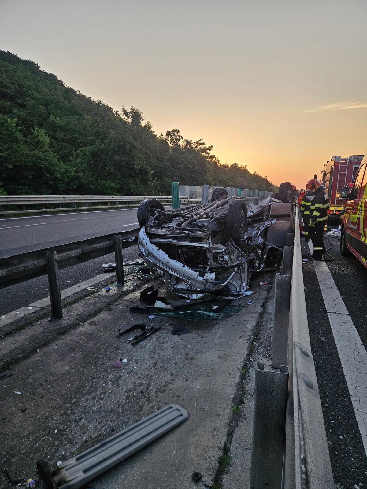 Filmul tragediei de pe A1! O fetiță de 5 ani a murit, iar o mamă și fiul ei de un an sunt grav răniți