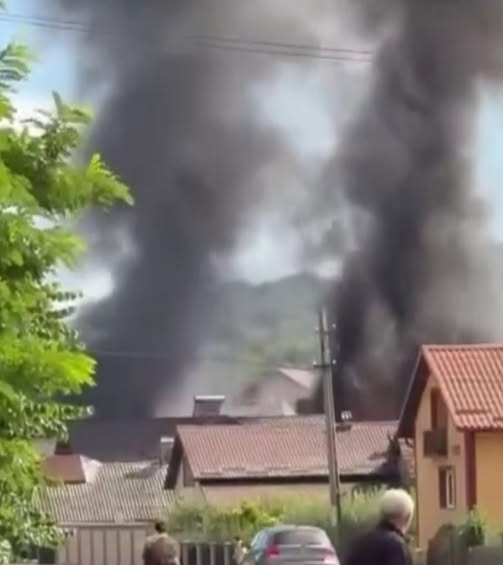Incendiu violent în județul Argeș. Flăcările au distrus mai multe gospodării